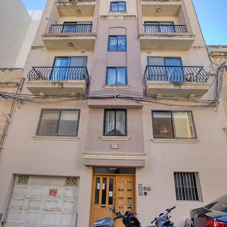 Διαμέρισμα Comfortable 3br In The Centre Of By 360 Estates