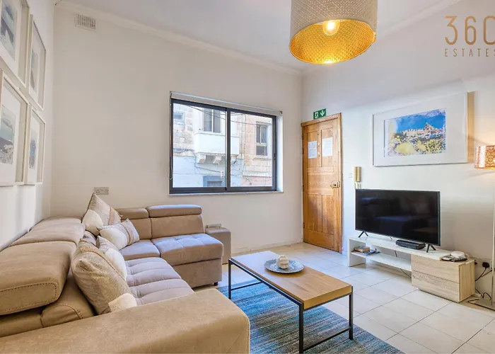 Comfortable 3br In The Centre Of By 360 Estates *