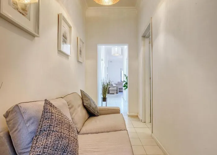 Apartment Comfortable 3br In The Centre Of By 360 Estates *