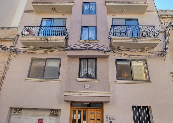 Apartamento Comfortable 3br In The Centre Of By 360 Estates